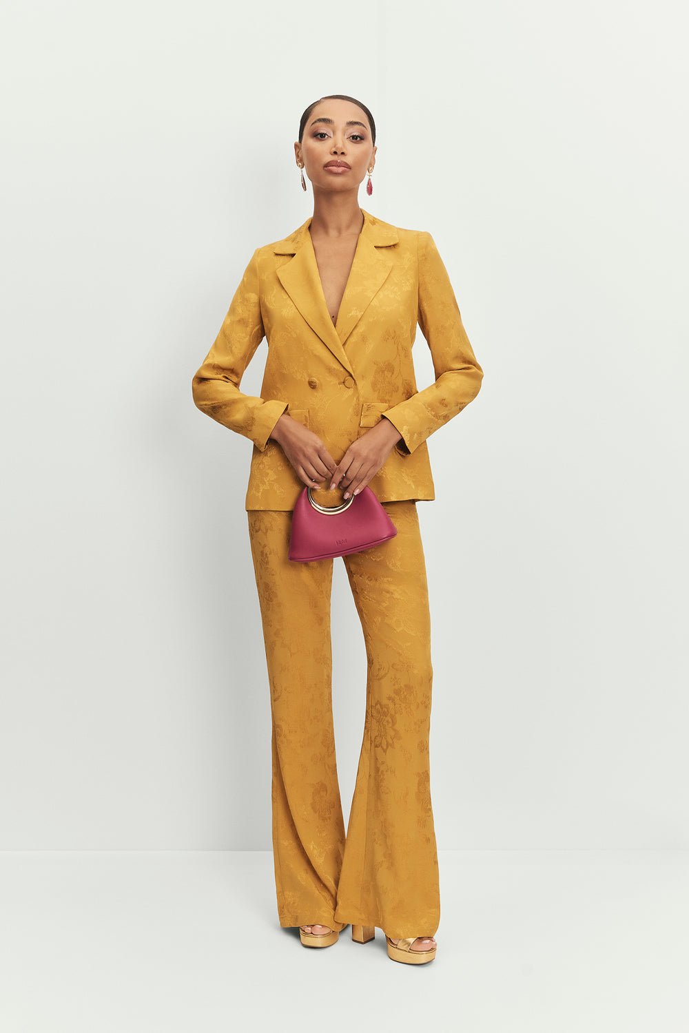 Miphai_Blazer_Chelsea_Mostaza_Invitada