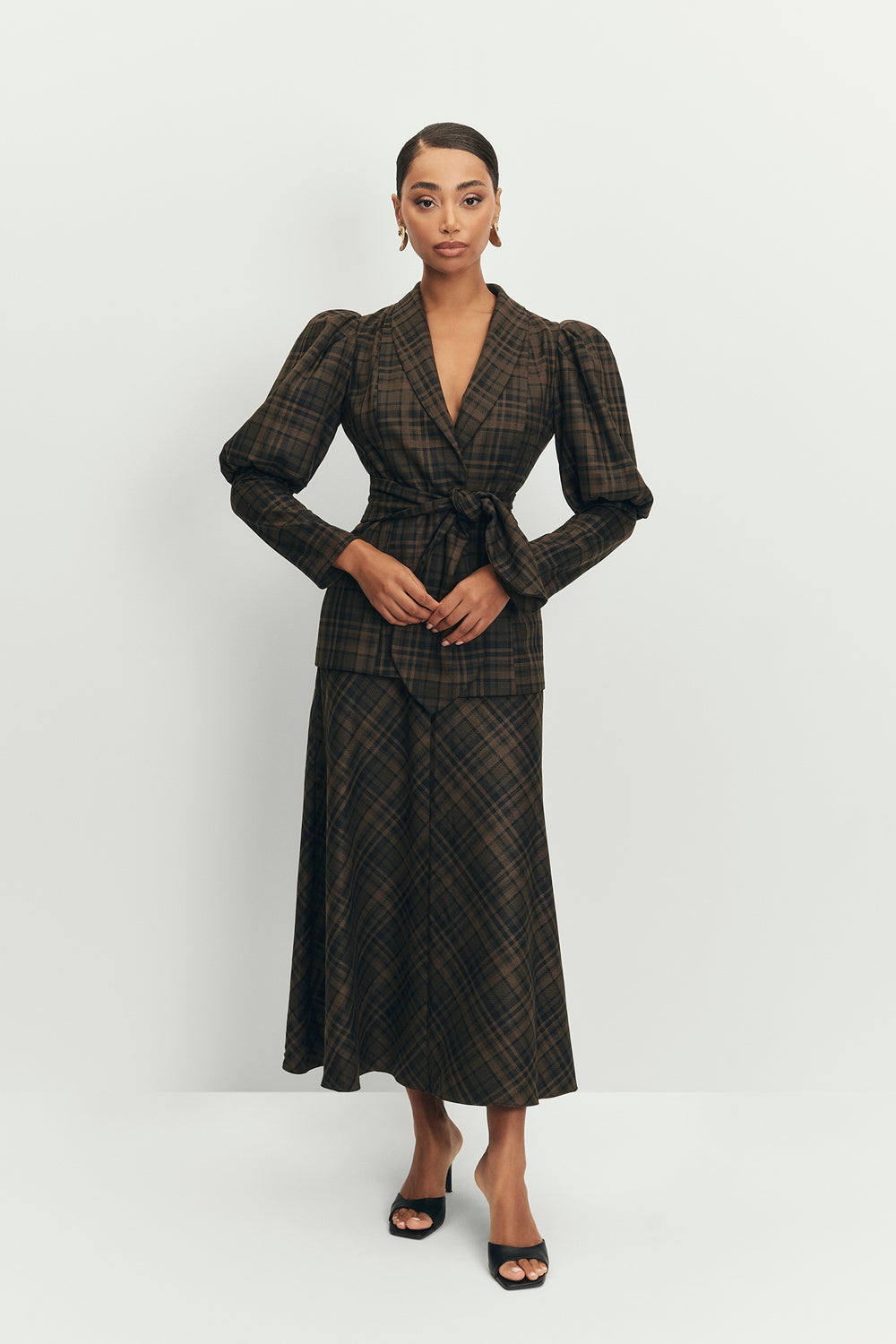 Miphai_Chaqueta_Eos_Cuadros_Marrón_Invitada