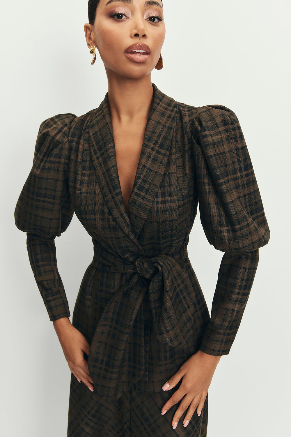 Miphai_Chaqueta_Eos_Cuadros_Marrón_Invitada