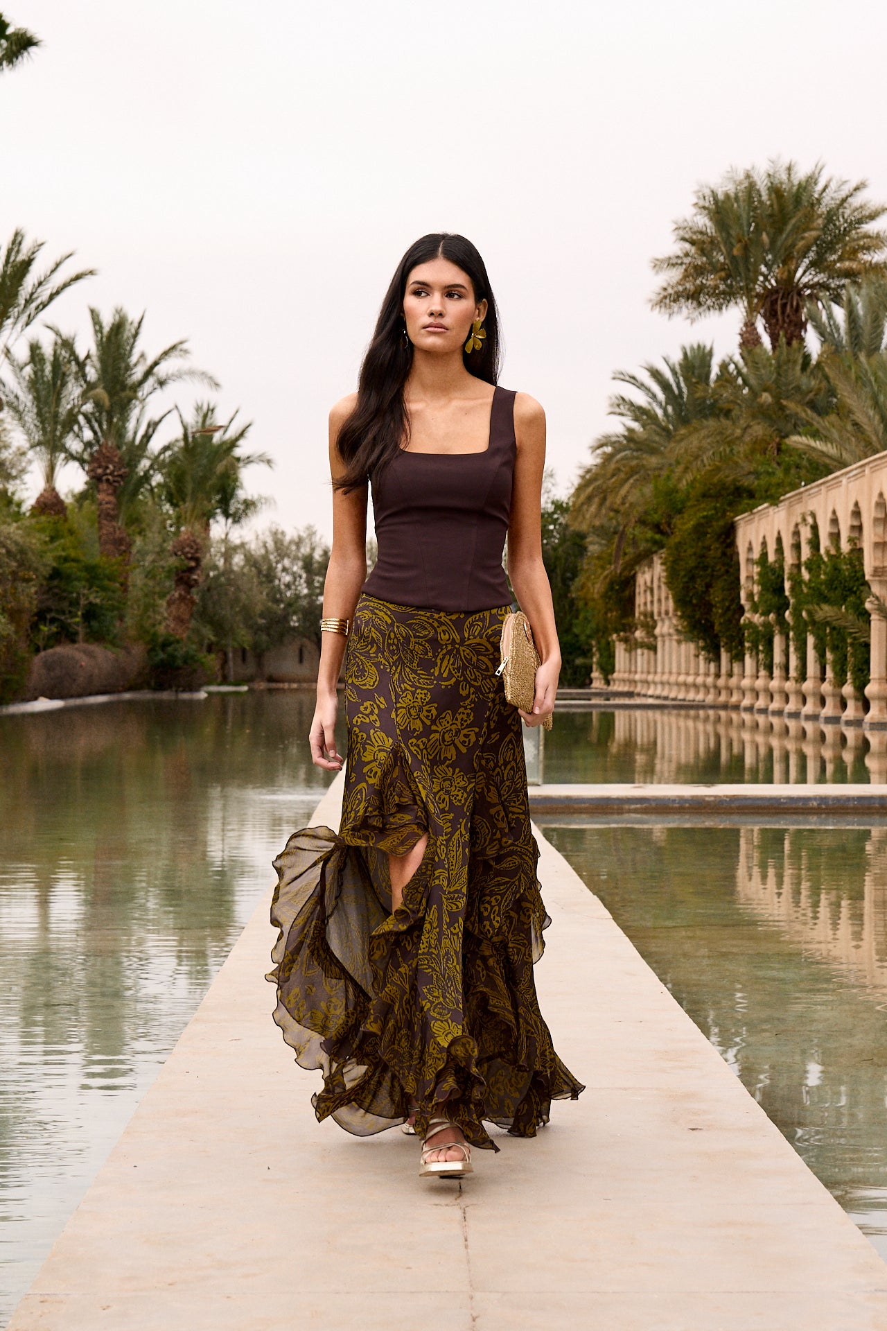 Miphai_Falda_Yara_Estampado_Floral_Marrón_Invitada