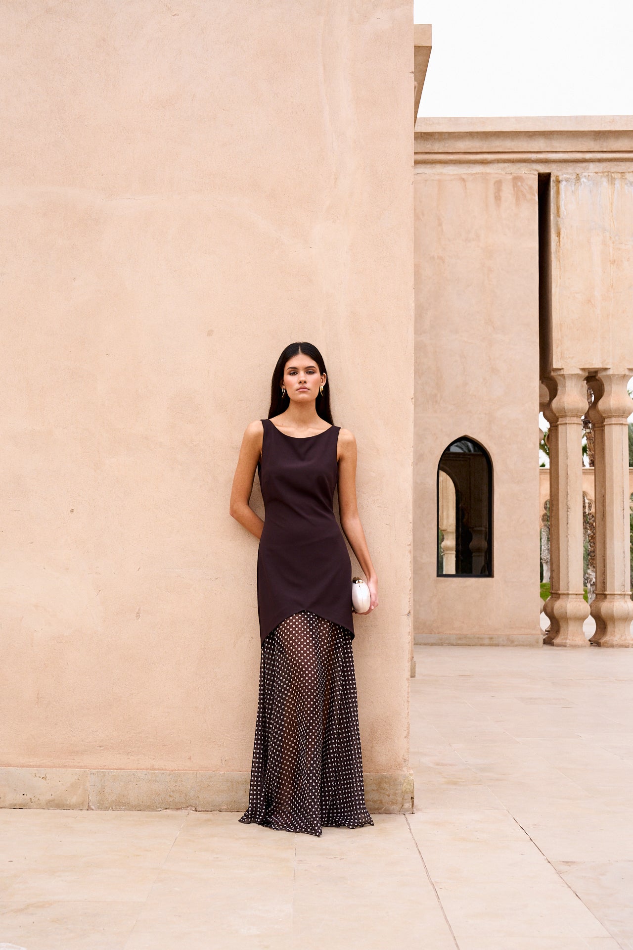 Miphai_Vestido_Nur_Lunares_Marrón_Invitada