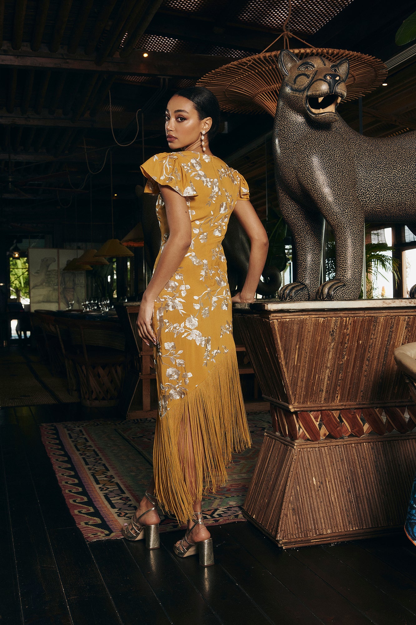 Miphai_Vestido_Manila_Mostaza_Invitada