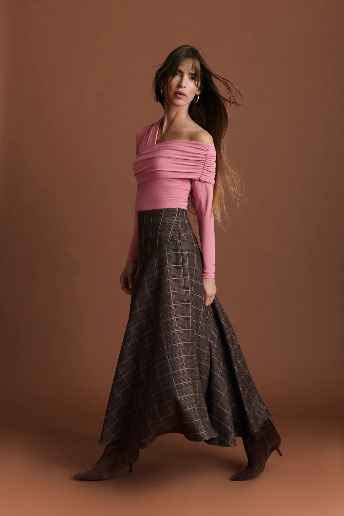 Miphai Falda Cressidal Cuadros Marrón y Rosa Casual Perfil