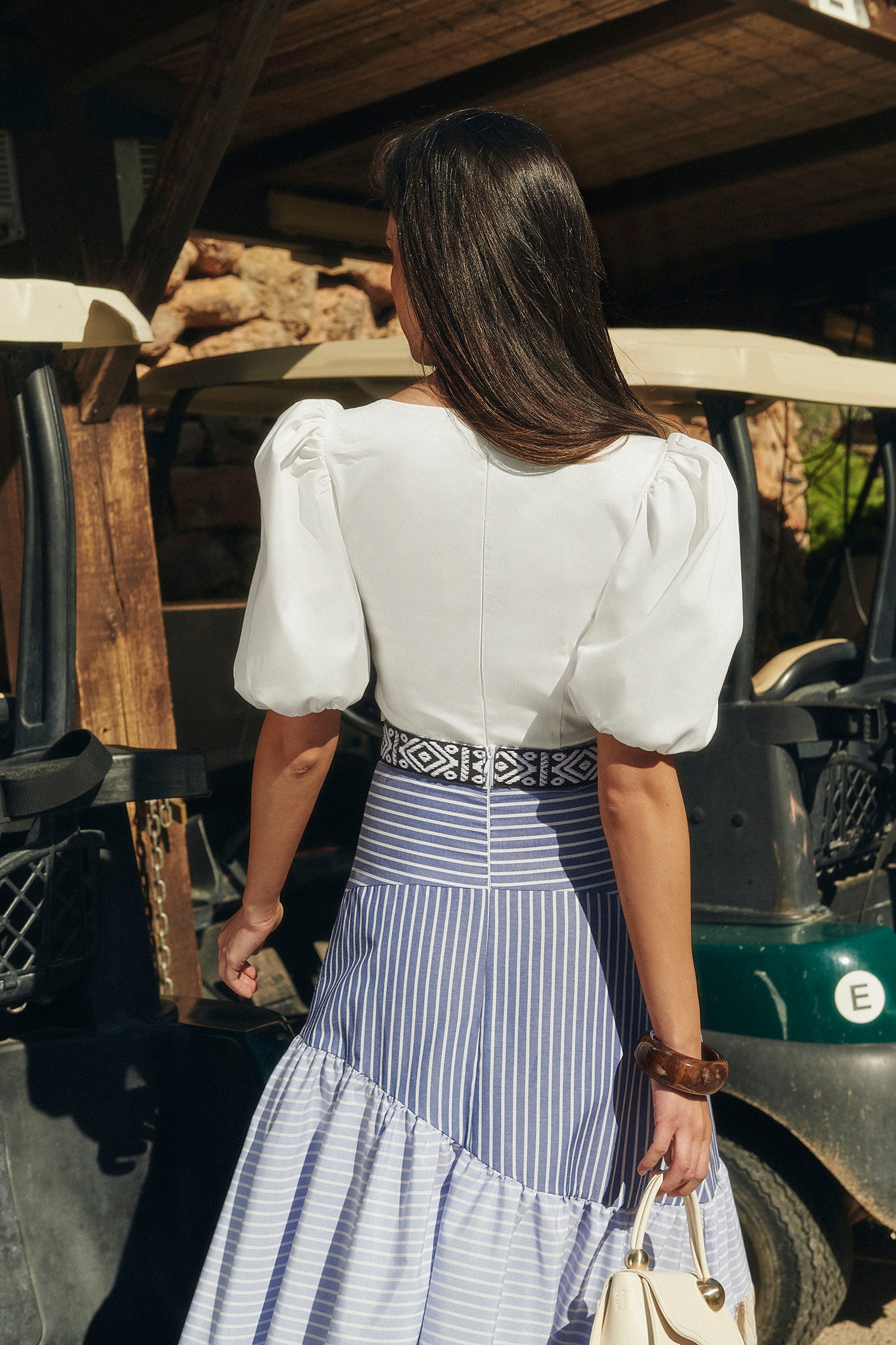 Miphai Top Fleur Blanco. Mangas Abullonadas. Escote Cuadrado. Invitada Espalda.