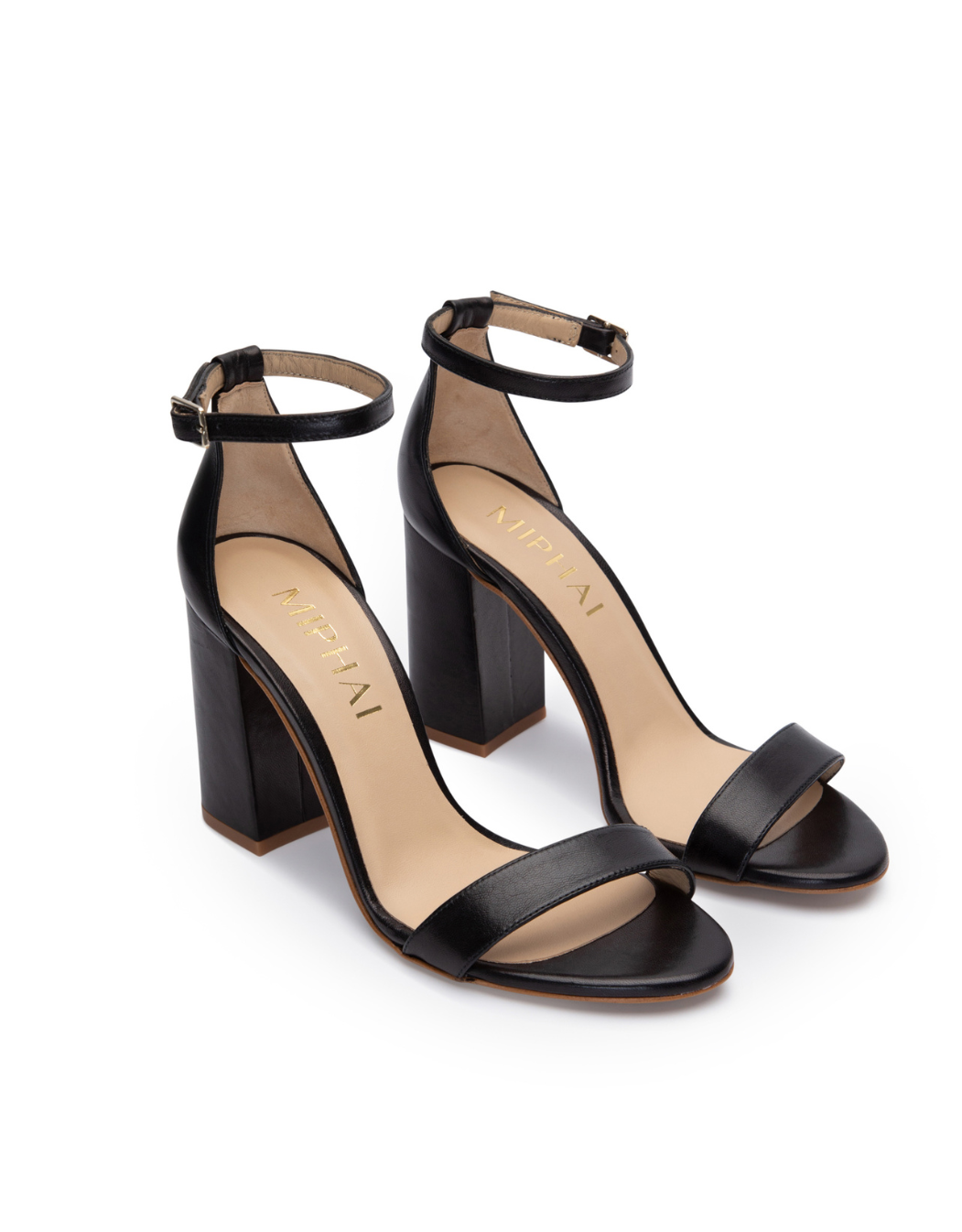 Sandalia evento fiesta Garbo negro
punta redonda
tira fina gruesa delantera talón cubierto gordo sin plataforma cierre tobillo