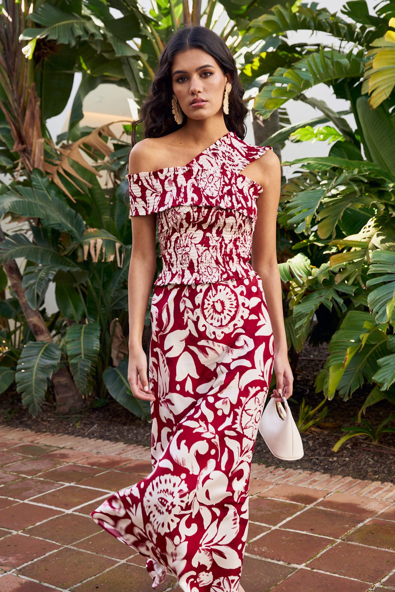 Falda midi Terra Rojo con corte evasé y talle alto,