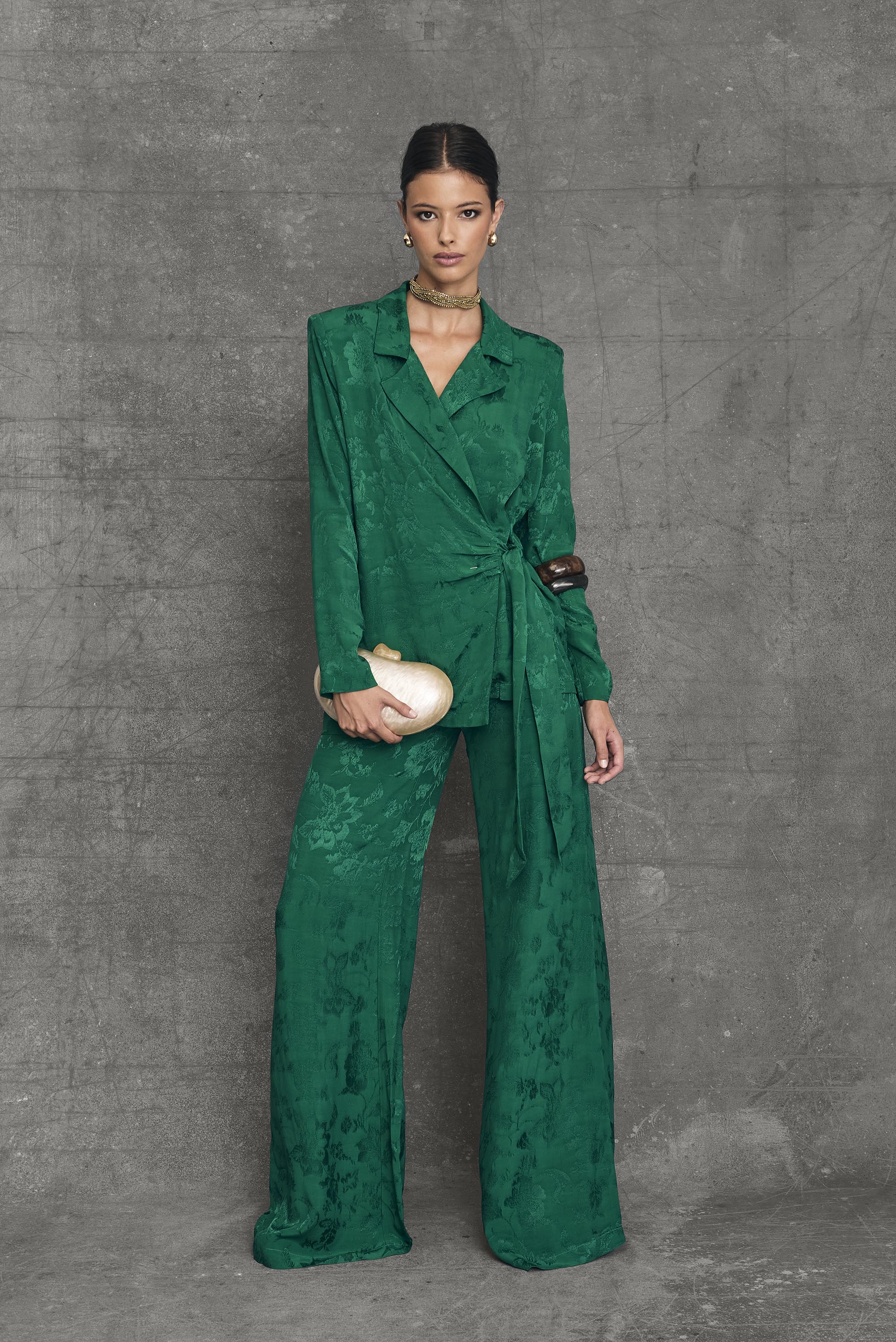 Traje Evento Brighton Verde Total Look americana blazer chaqueta pantalón largo frontal