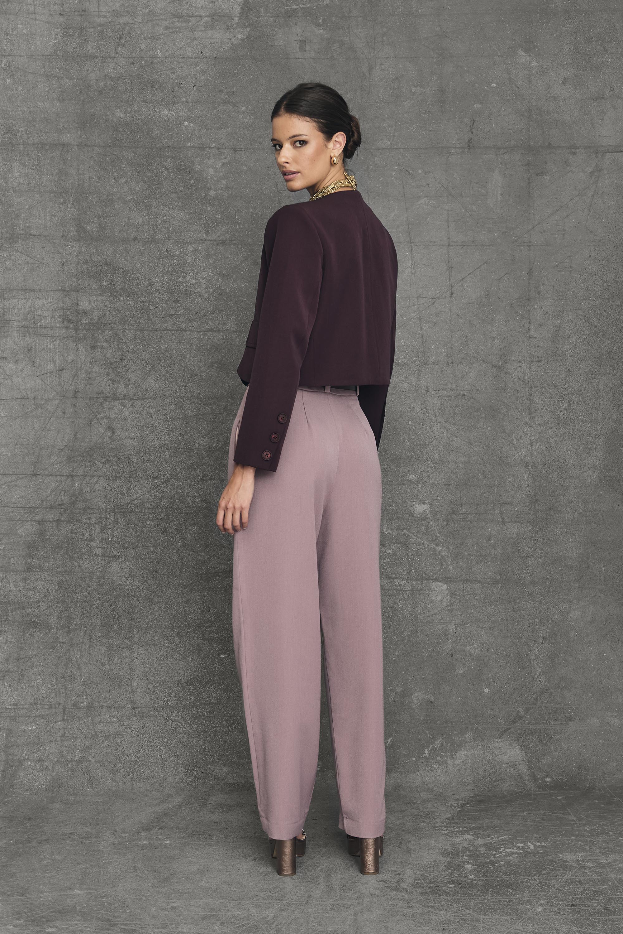 Traje Evento Camden Rosa Berenjena Pantalón Chaqueta Trasera Detrás