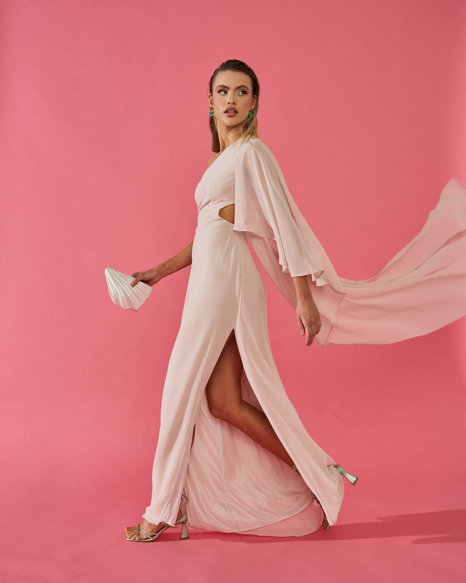 Vestido Valentina Nude Largo Una Manga Invitada Eventos Miphai principal