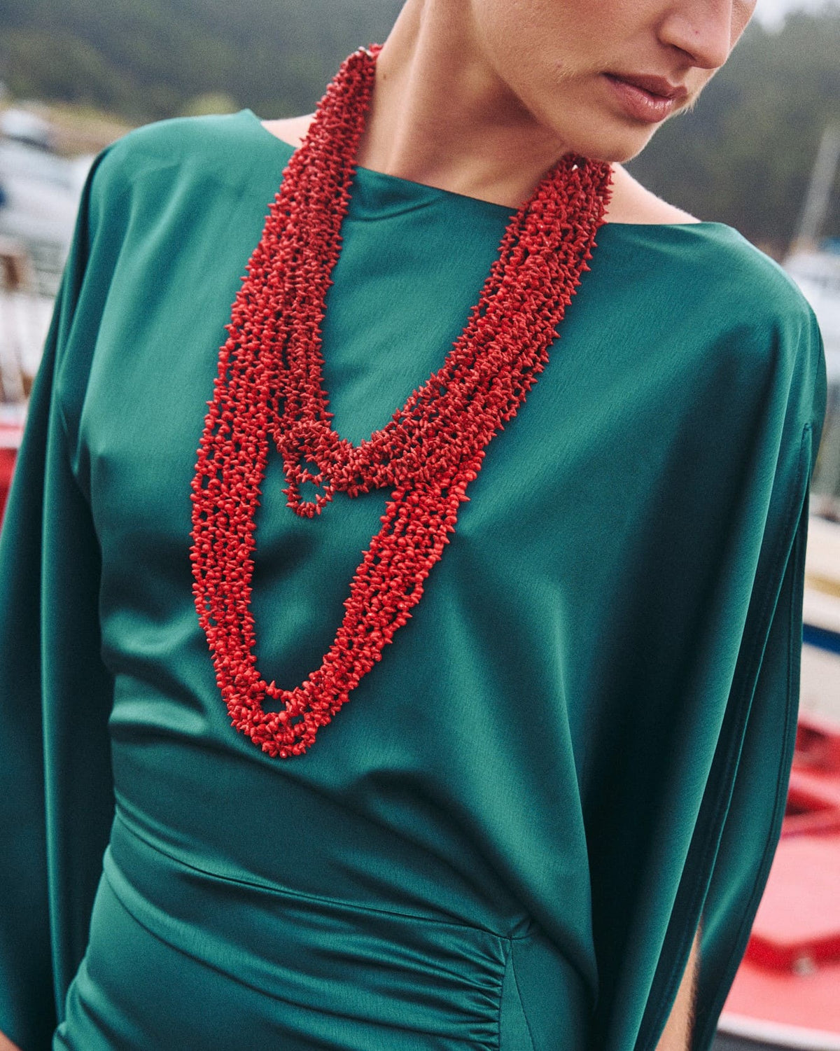 Accesorio collar Invitada Vermello Collar de fiesta Rojo conchas marinas