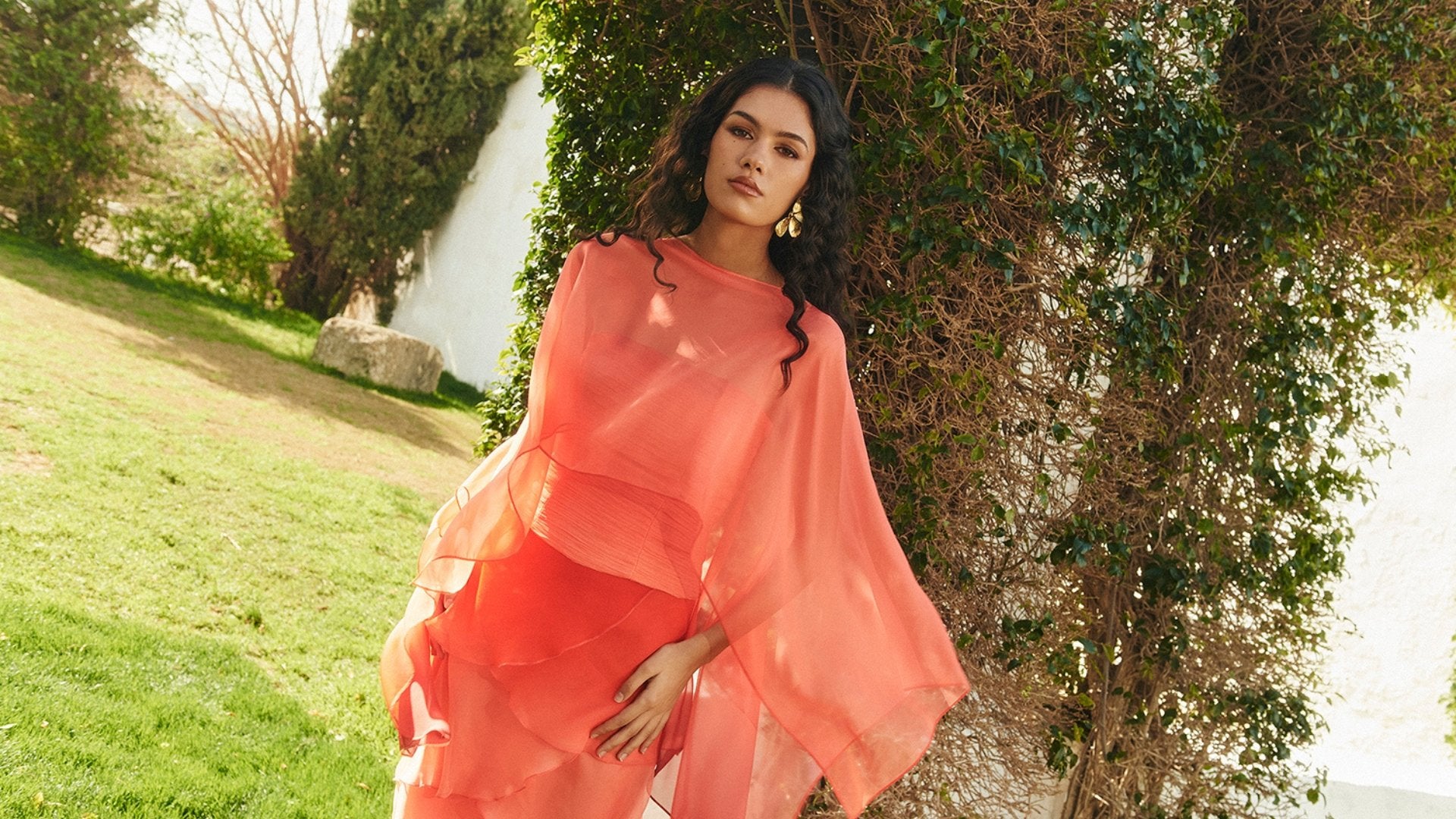 MIPHAI Banner Fandango Collection Vestidos de Invitada Set Salero Coral