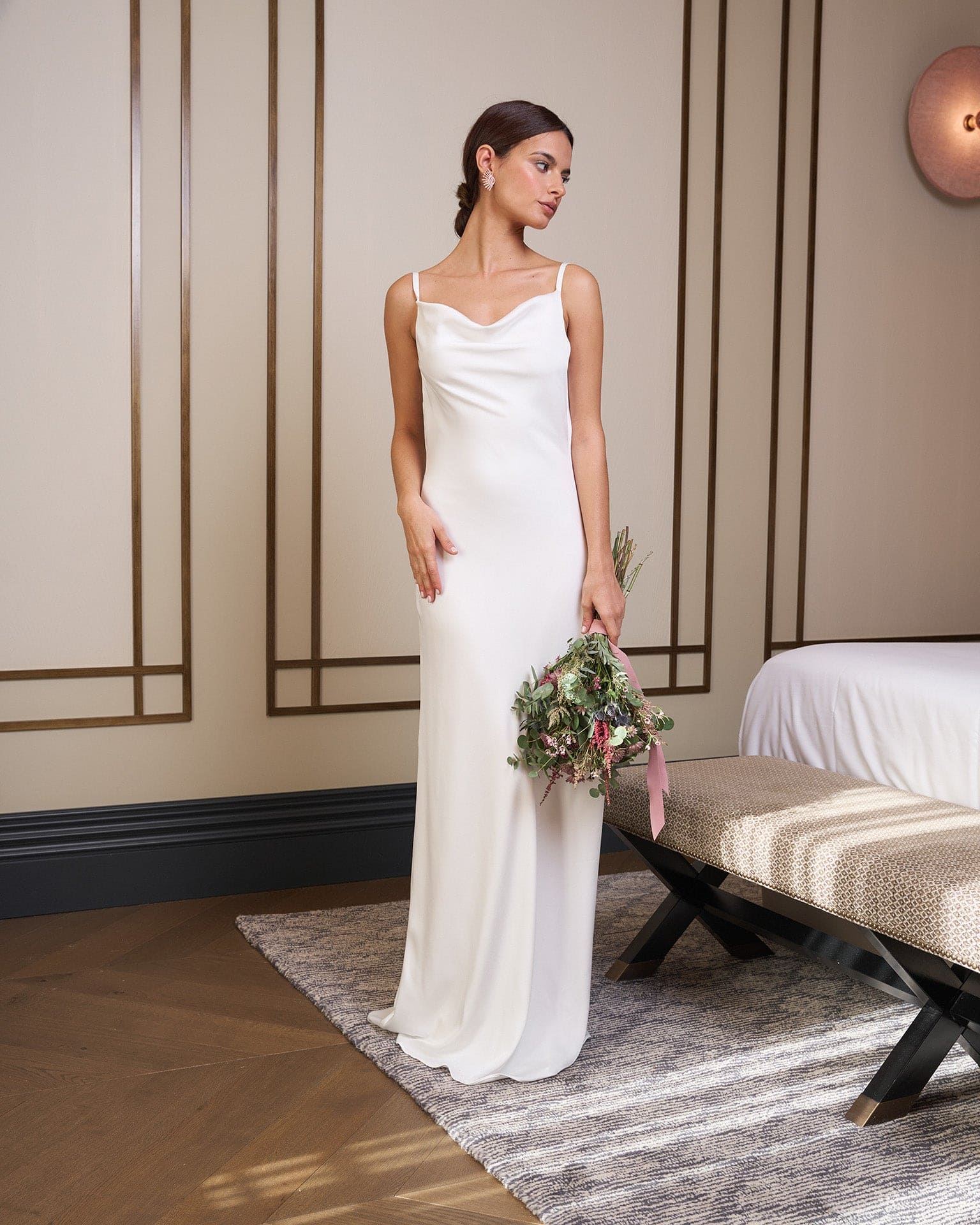 Vestido novia largo Hera Vestido boda civil blanco caída escote