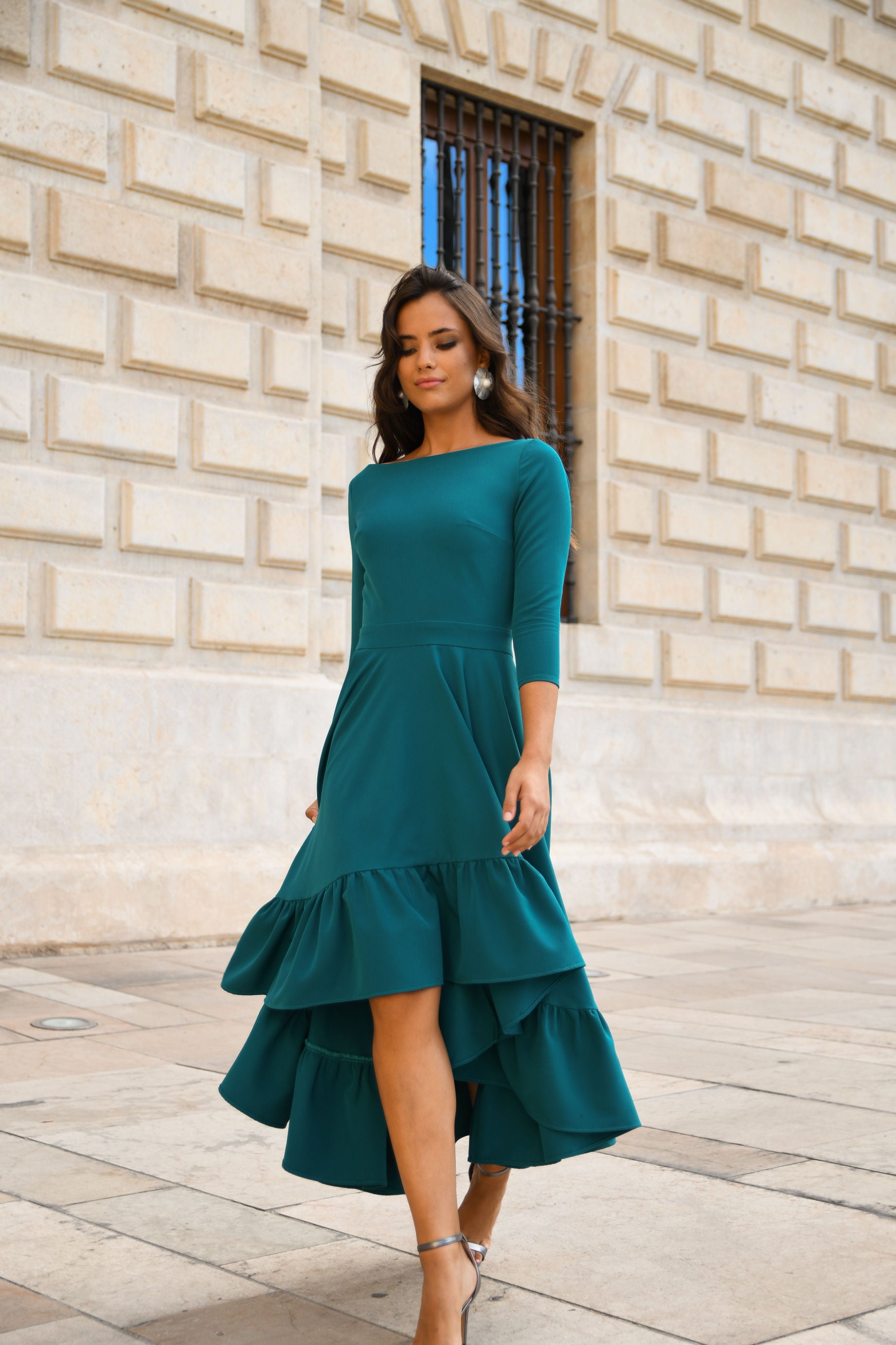 Vestido Vigo Turquesa Largo Volante Bajo Espalda Abierto Invitada Evento Miphai
