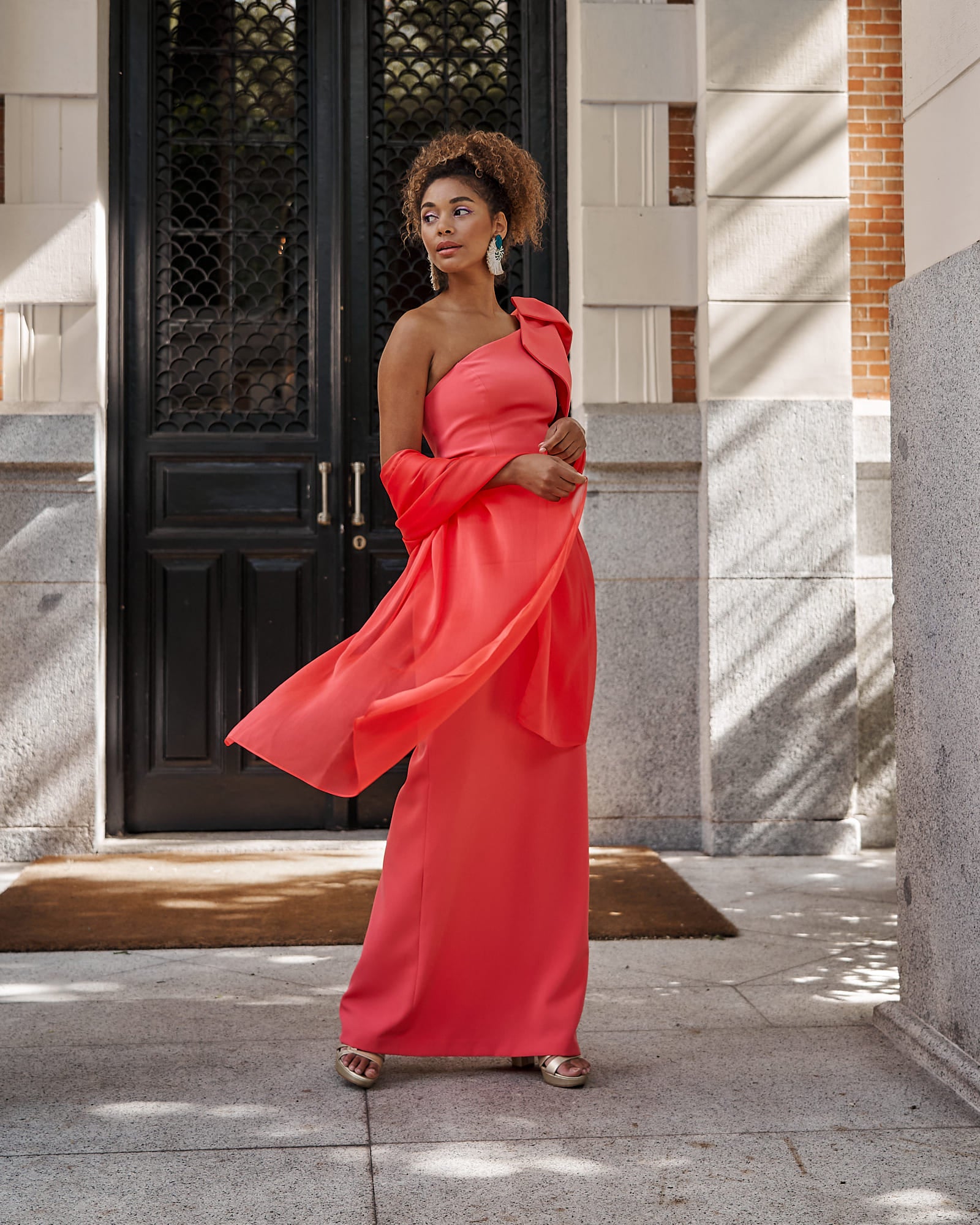 
Chal invitada fiesta  Gala Coral  crep chiffon 