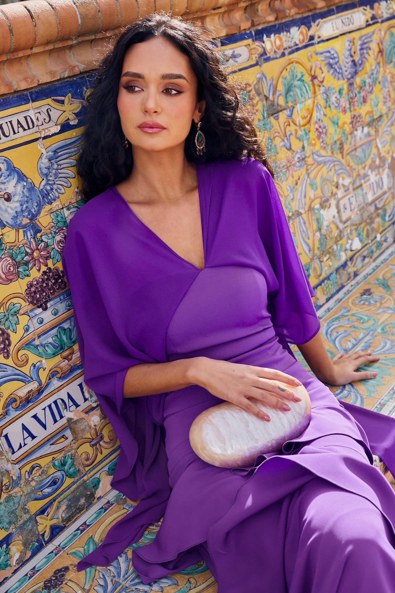 Top Zinia Morado escote palabra de honor en forma de corazón, incluyendo un chal multiposición de gasa vaporosa