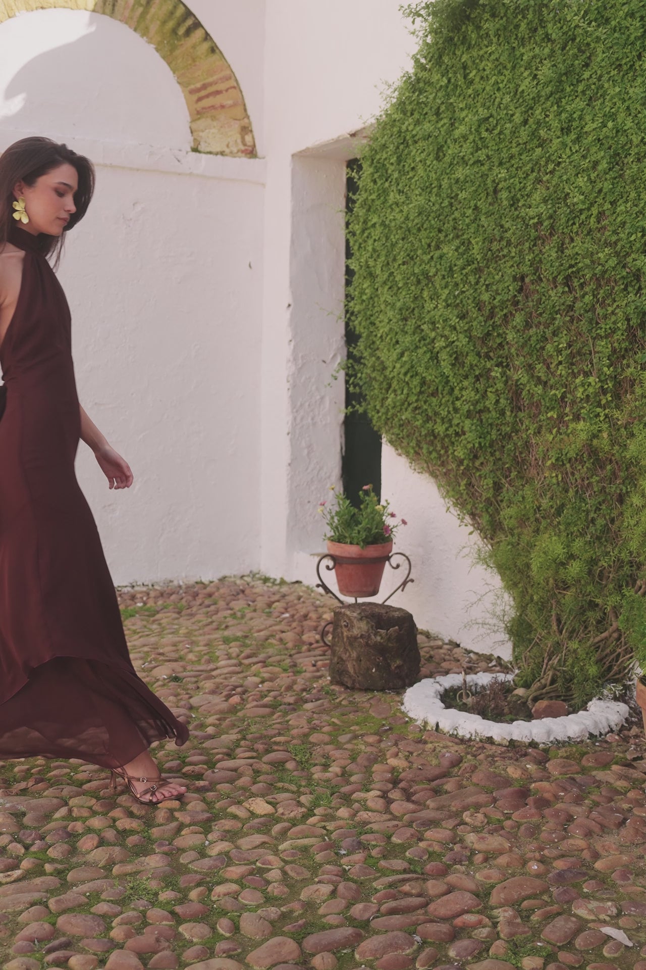 Miphai_Vestido_Esencia_Marrón_Invitada