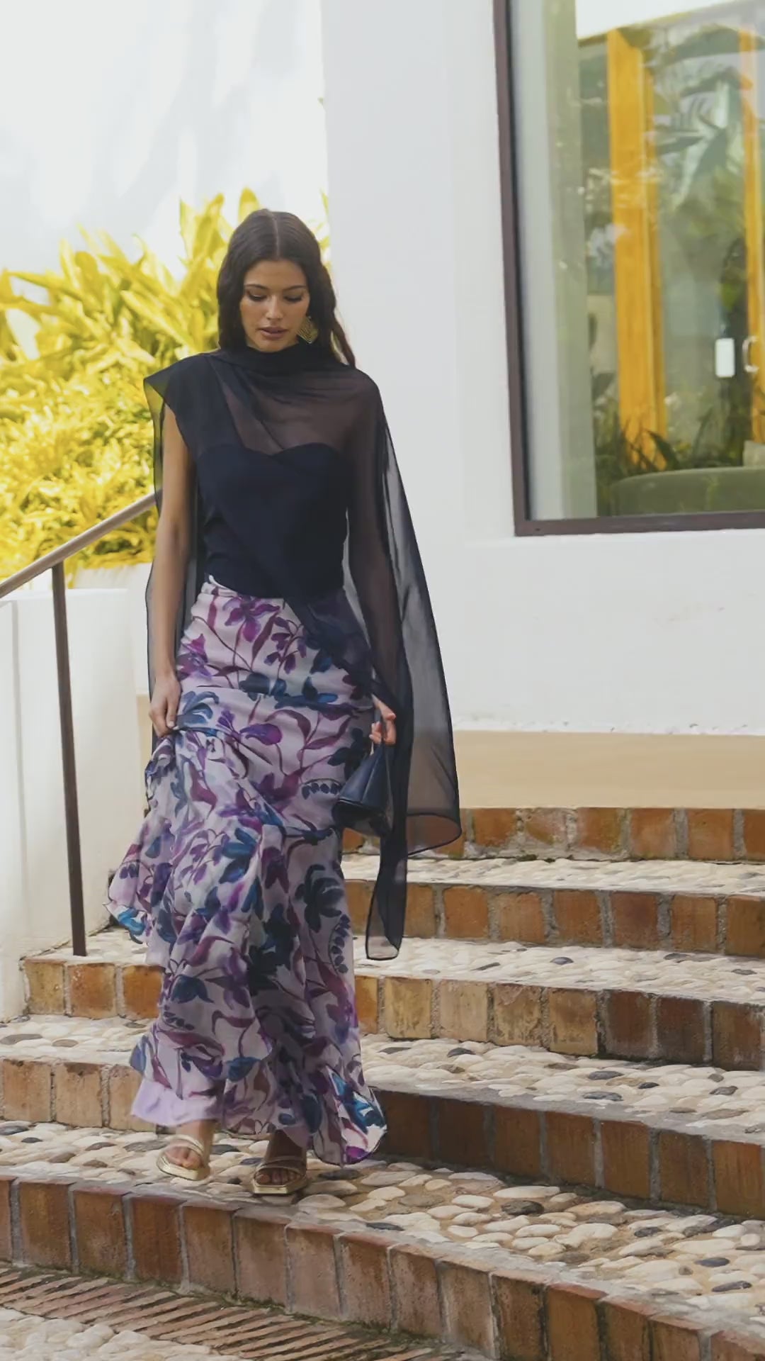 Falda Marea Estampado Morado de talle alto y tres volantes superpuesto