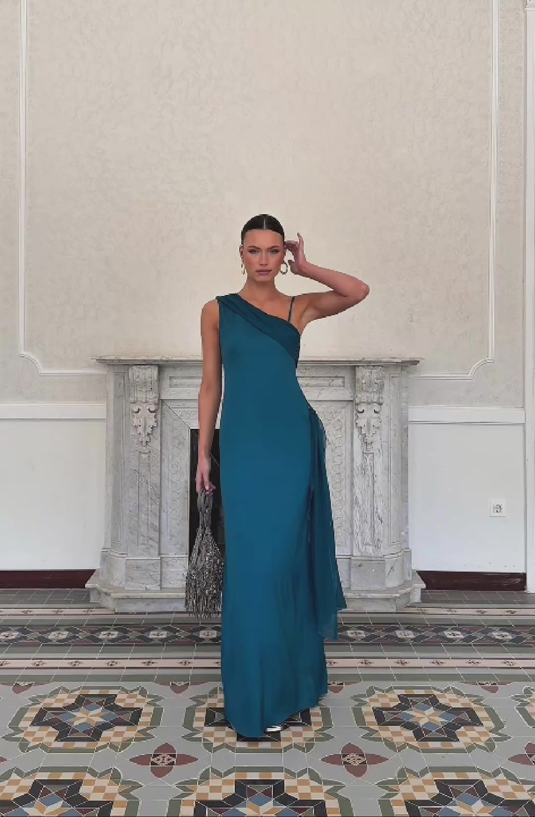 MIPHAI Vestido Magnolia Azul Petróleo Invitada Video