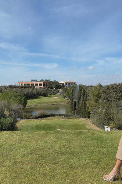 MIPHAI Top Eliza y Falda Mambo Camel Casual